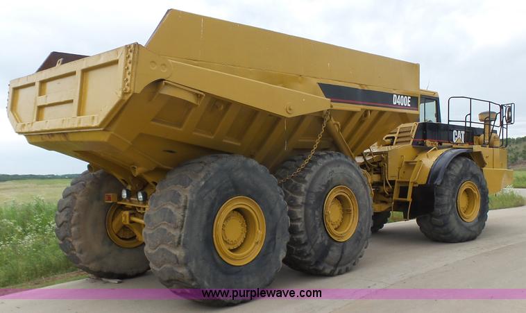 image for item K7169 1998 Caterpillar D400E articulated haul truck
