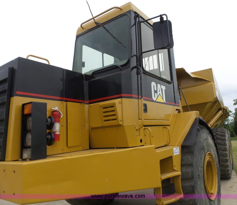 image for item K7169 1998 Caterpillar D400E articulated haul truck