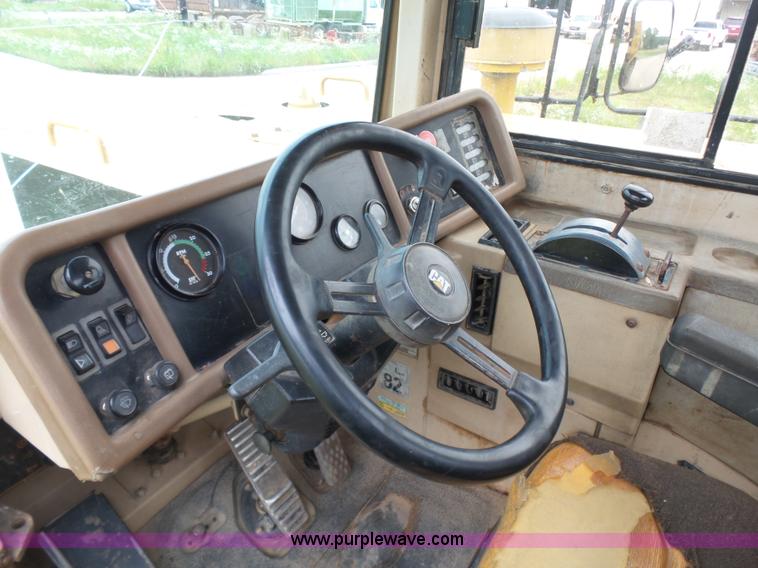 image for item K7169 1998 Caterpillar D400E articulated haul truck