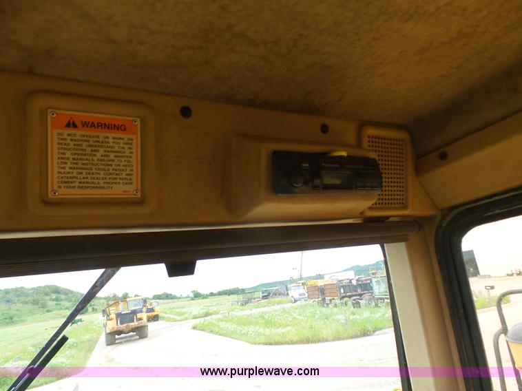 image for item K7169 1998 Caterpillar D400E articulated haul truck