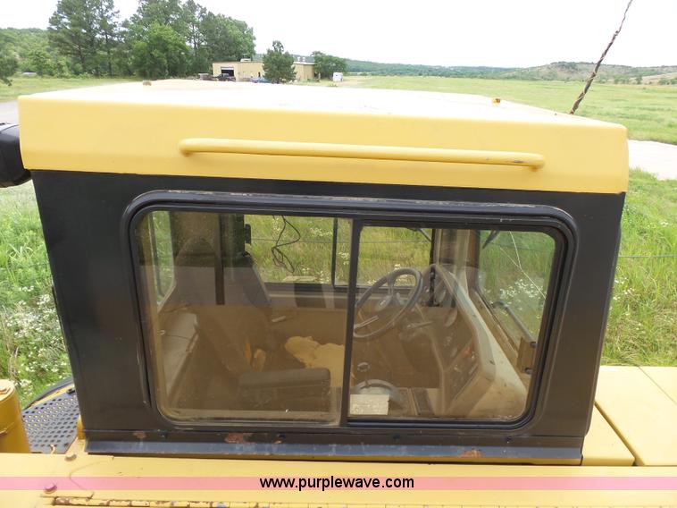 image for item K7169 1998 Caterpillar D400E articulated haul truck