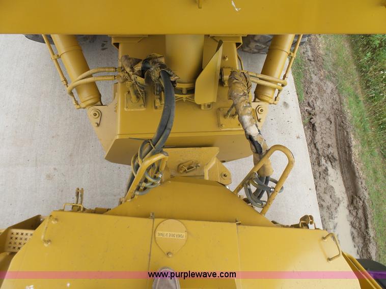 image for item K7169 1998 Caterpillar D400E articulated haul truck