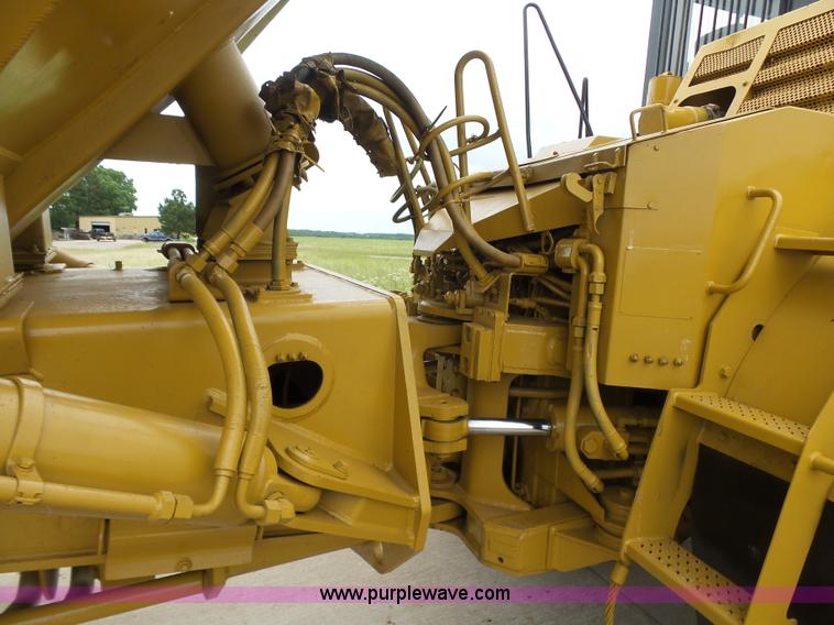 image for item K7169 1998 Caterpillar D400E articulated haul truck