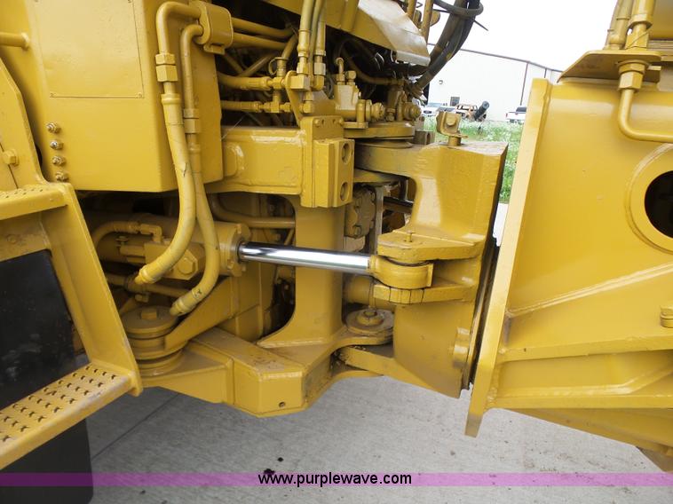 image for item K7169 1998 Caterpillar D400E articulated haul truck