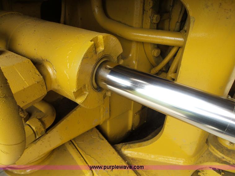 image for item K7169 1998 Caterpillar D400E articulated haul truck