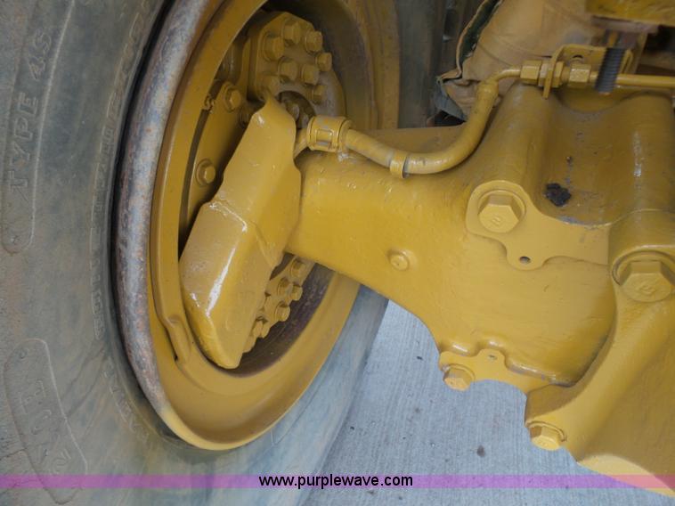 image for item K7169 1998 Caterpillar D400E articulated haul truck