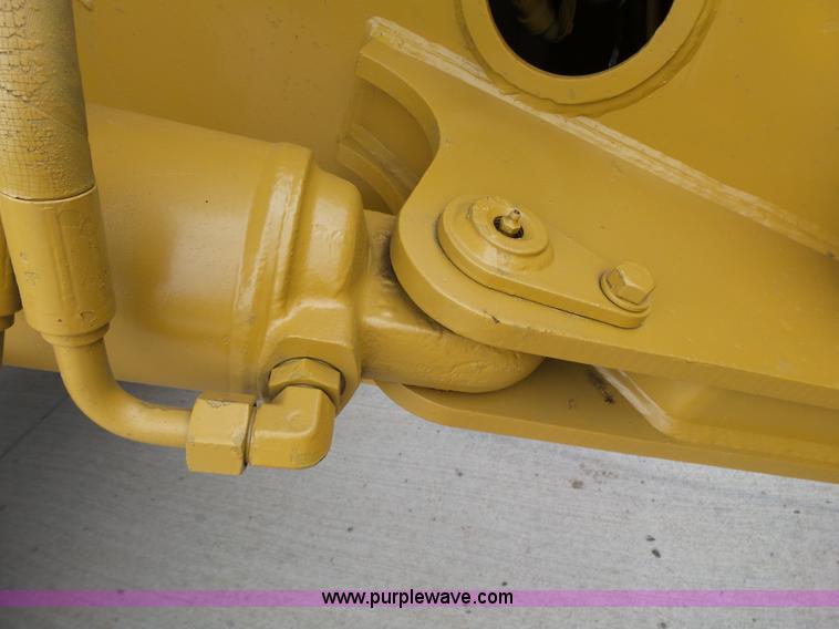 image for item K7169 1998 Caterpillar D400E articulated haul truck