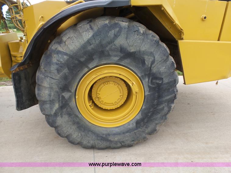 image for item K7169 1998 Caterpillar D400E articulated haul truck