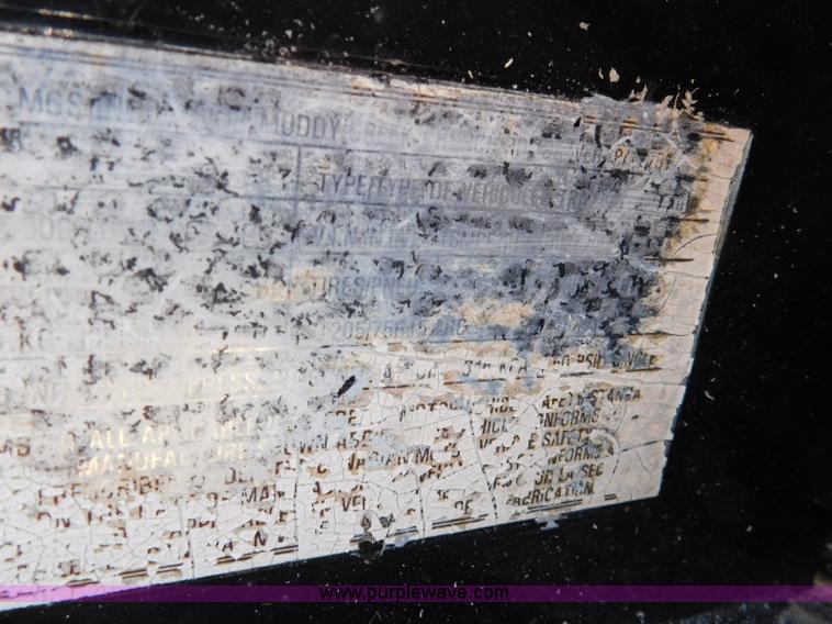 image for item K7169 1998 Caterpillar D400E articulated haul truck