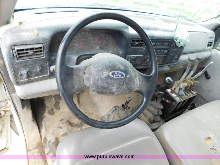 image for item K7170 2005 Ford F750 Super Duty tank truck