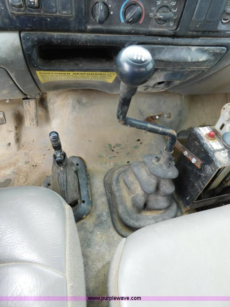 image for item K7170 2005 Ford F750 Super Duty tank truck