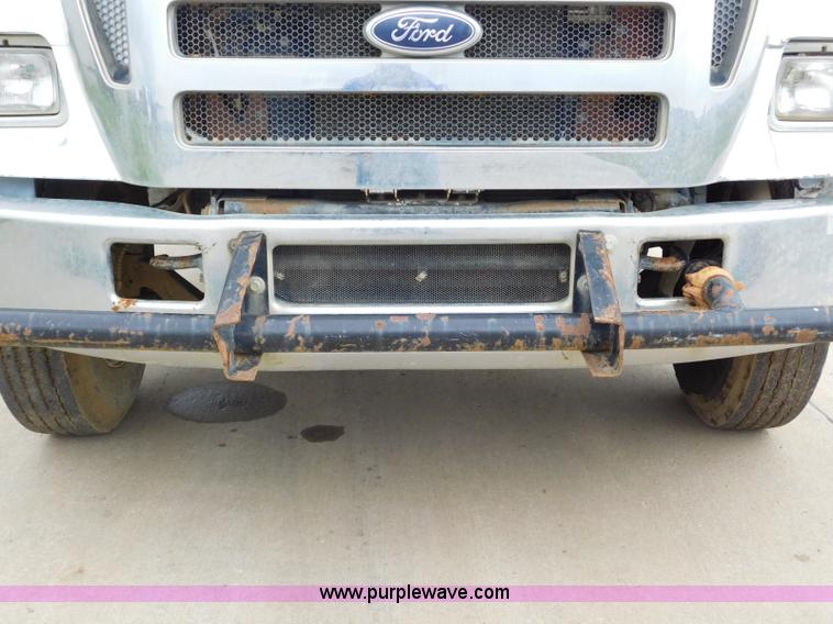 image for item K7170 2005 Ford F750 Super Duty tank truck