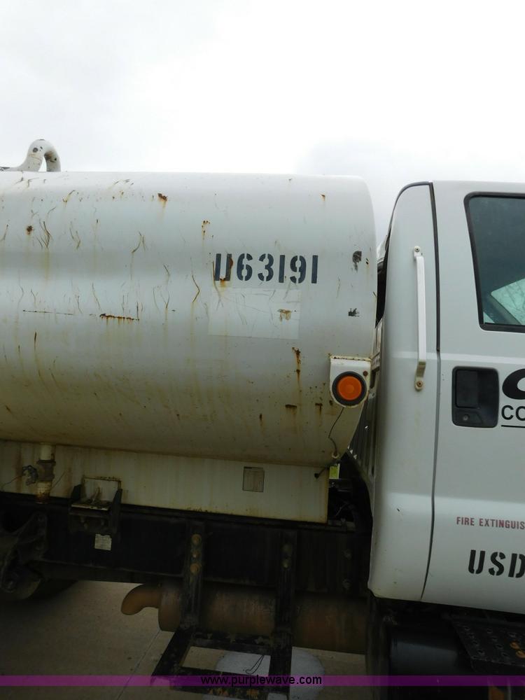 image for item K7170 2005 Ford F750 Super Duty tank truck