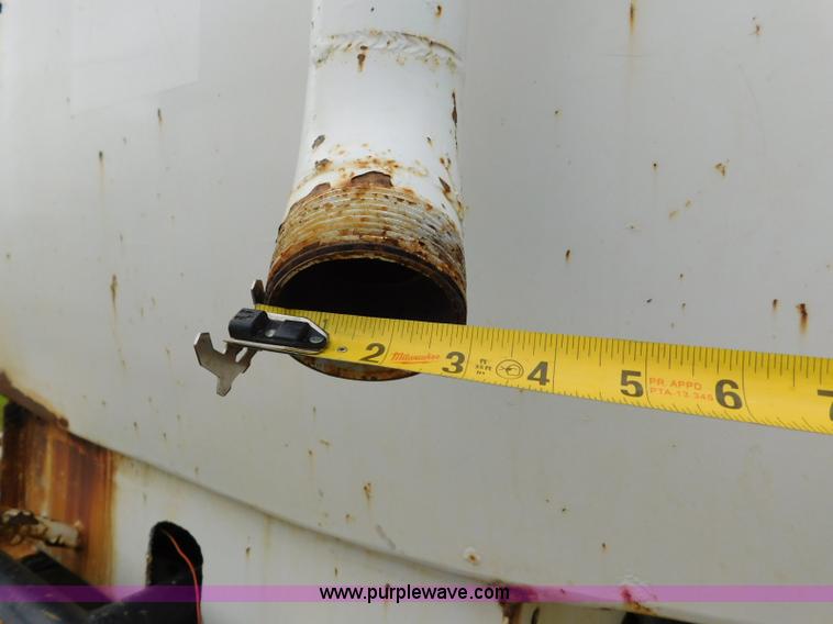 image for item K7170 2005 Ford F750 Super Duty tank truck