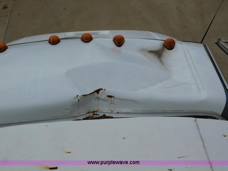 image for item K7170 2005 Ford F750 Super Duty tank truck