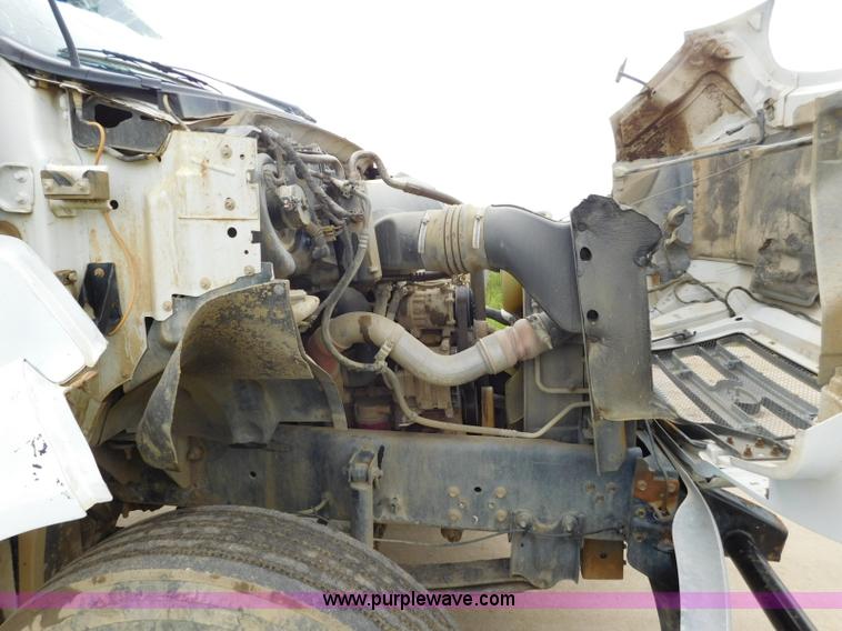 image for item K7170 2005 Ford F750 Super Duty tank truck