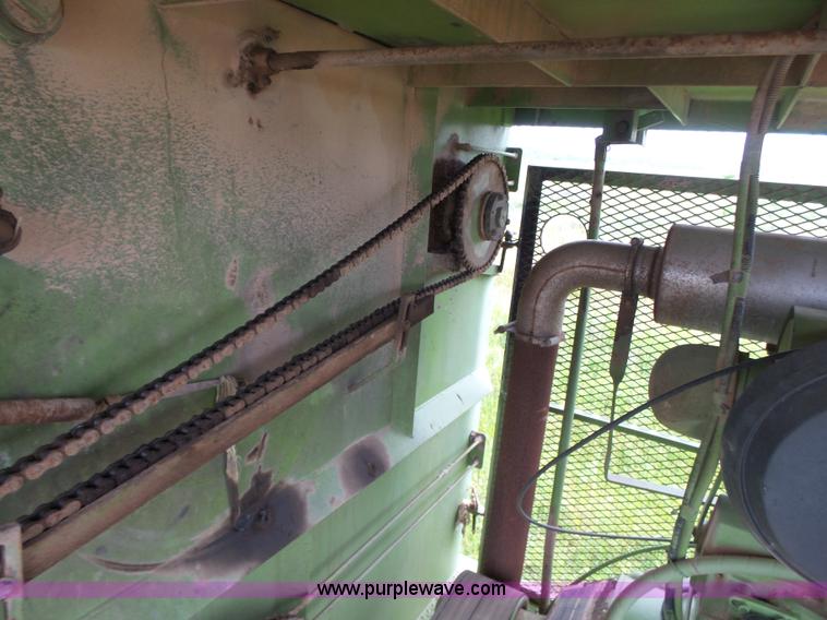 image for item K7171 1996 International 8200 hydro mulcher truck