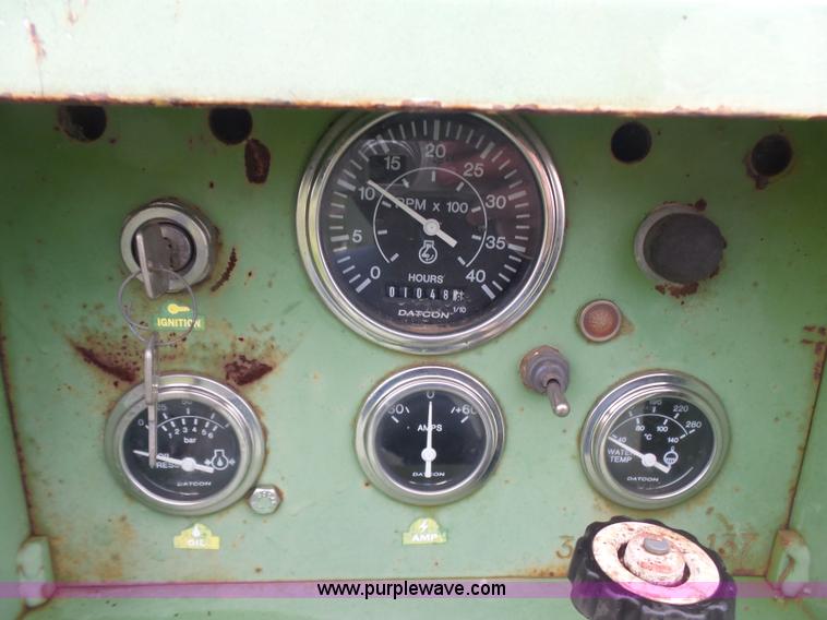 image for item K7171 1996 International 8200 hydro mulcher truck