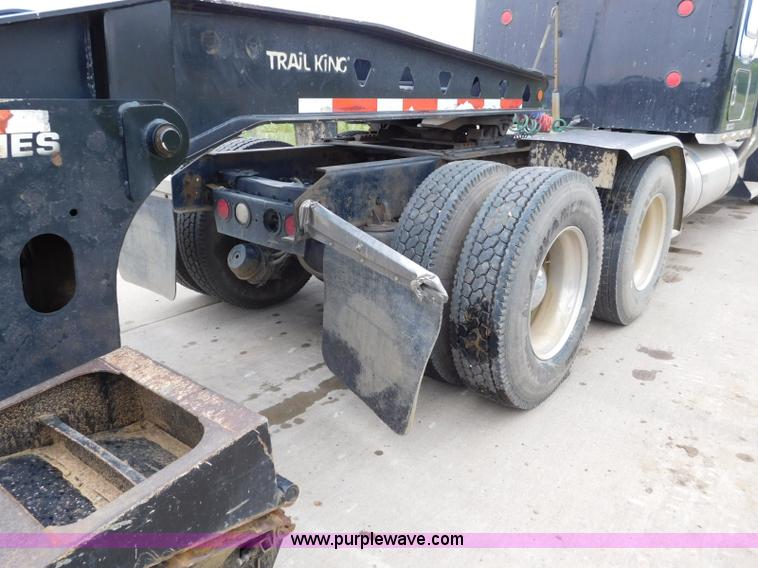 image for item K7172 2003 Kenworth W900 semi truck