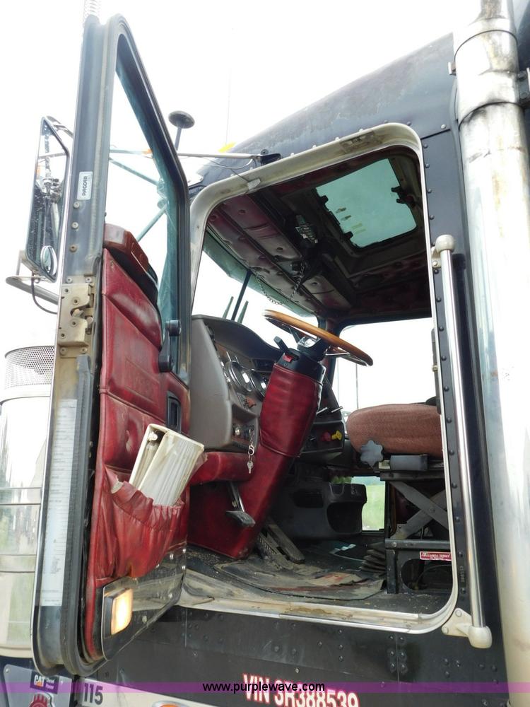 image for item K7172 2003 Kenworth W900 semi truck