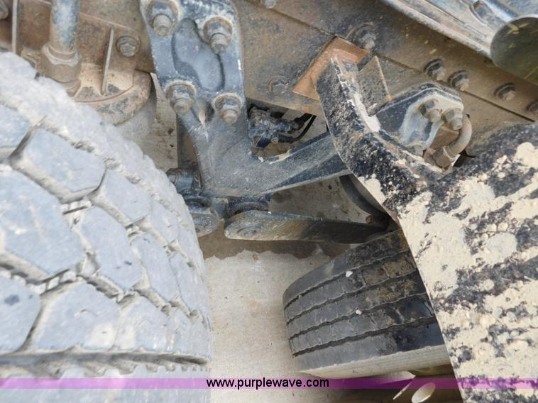 image for item K7172 2003 Kenworth W900 semi truck