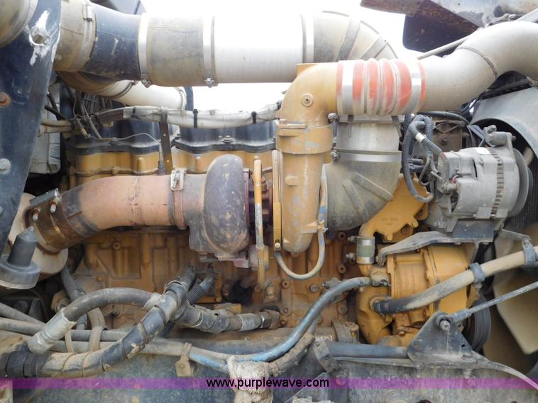 image for item K7172 2003 Kenworth W900 semi truck