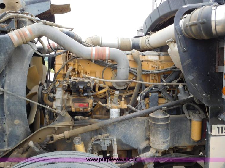 image for item K7172 2003 Kenworth W900 semi truck