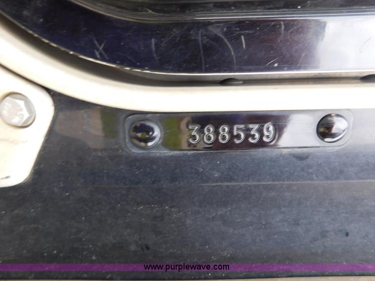 image for item K7172 2003 Kenworth W900 semi truck