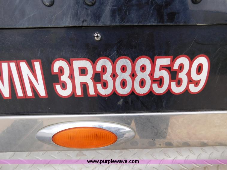 image for item K7172 2003 Kenworth W900 semi truck