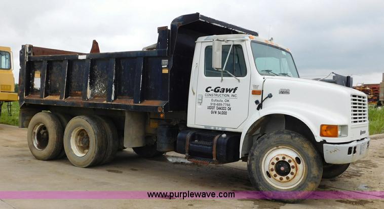 image for item K7174 2002 International F4900 dump truck