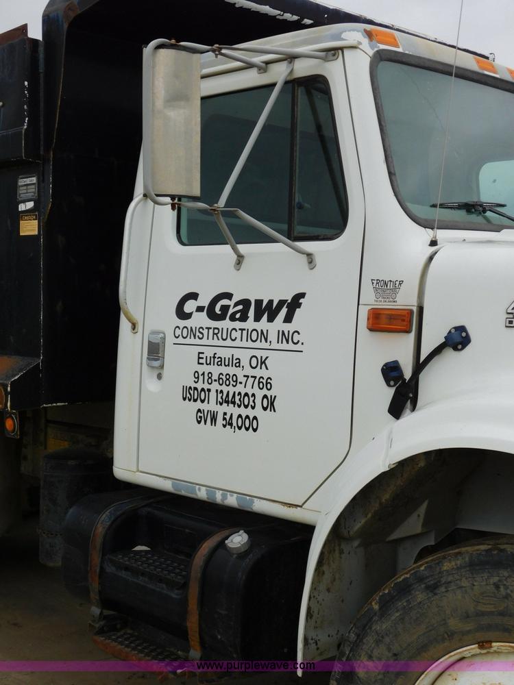 image for item K7174 2002 International F4900 dump truck