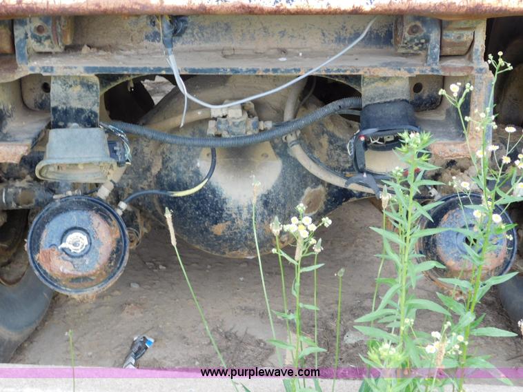 image for item K7175 2002 International F4900 dump truck