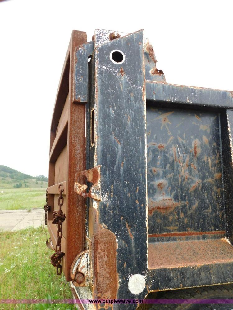 image for item K7175 2002 International F4900 dump truck