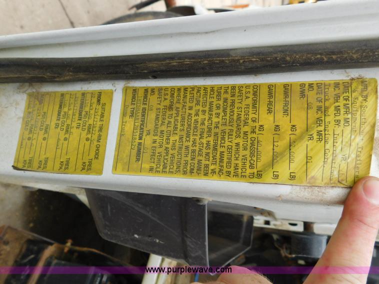 image for item K7175 2002 International F4900 dump truck