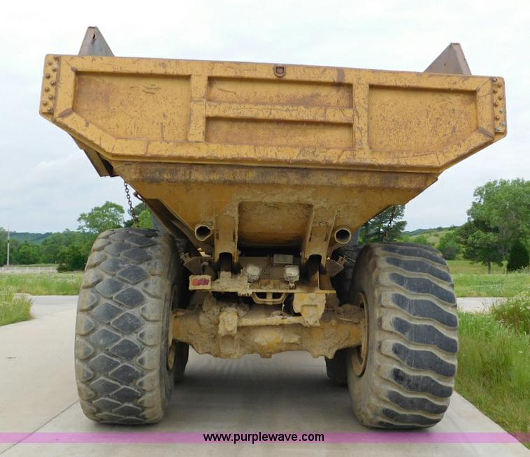 image for item K7176 1998 Caterpillar D400E articulated haul truck