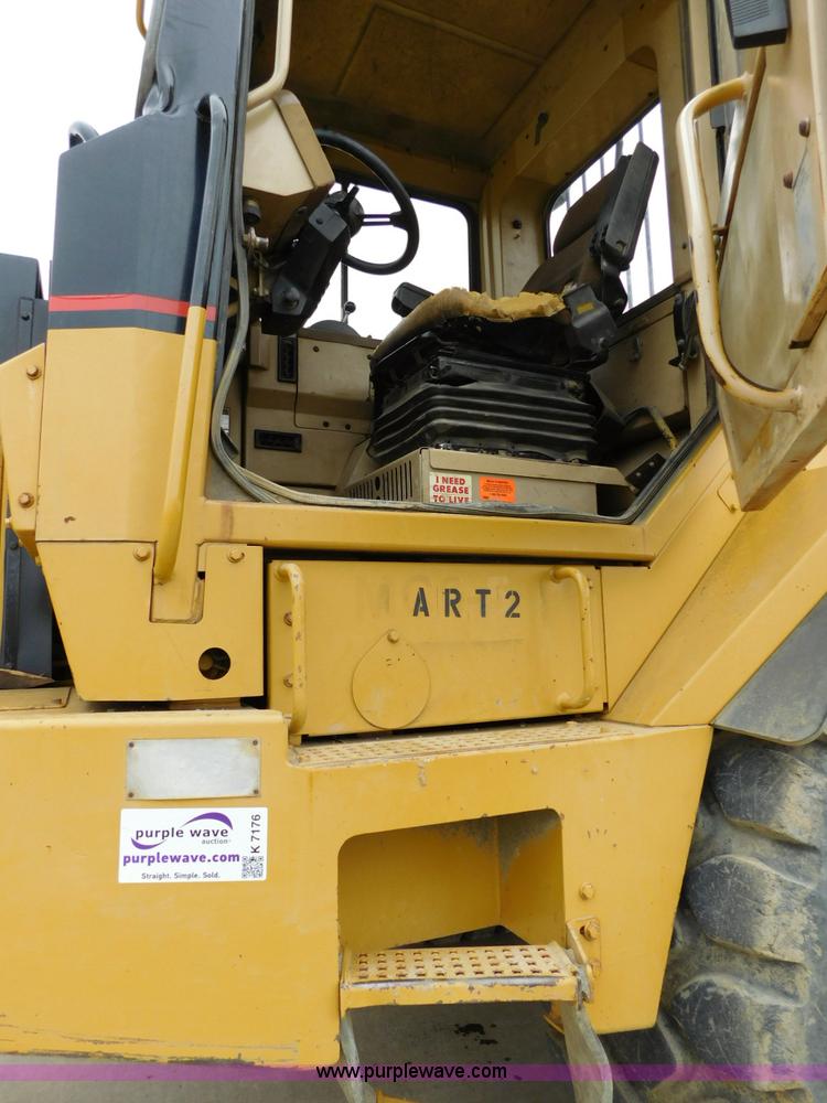 image for item K7176 1998 Caterpillar D400E articulated haul truck
