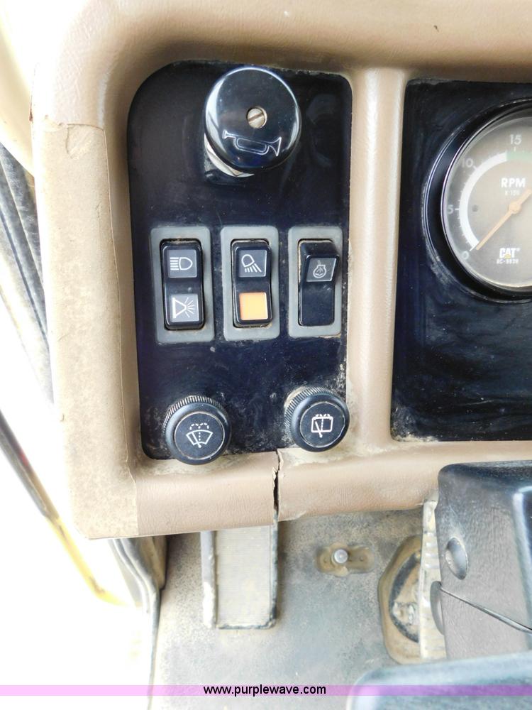 image for item K7176 1998 Caterpillar D400E articulated haul truck