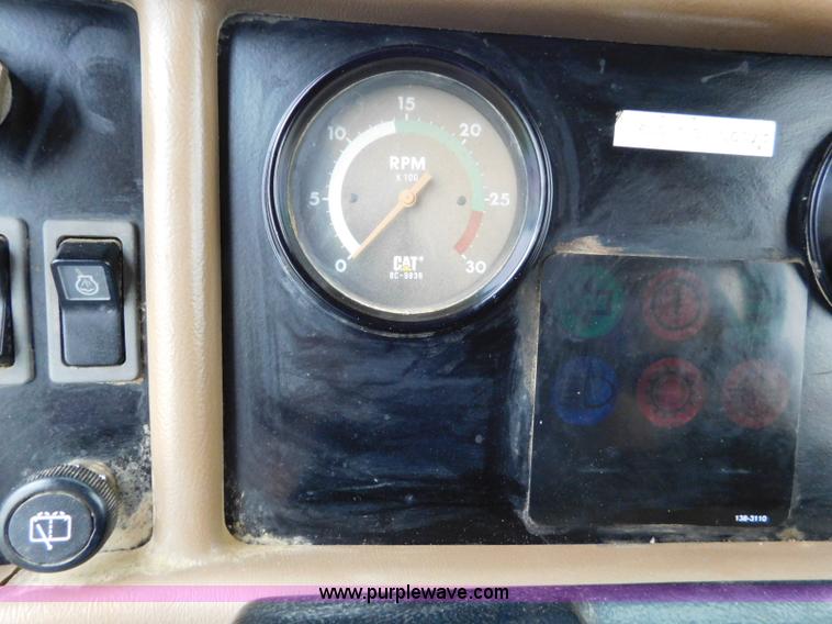 image for item K7176 1998 Caterpillar D400E articulated haul truck