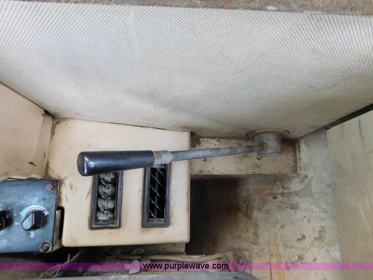 image for item K7176 1998 Caterpillar D400E articulated haul truck