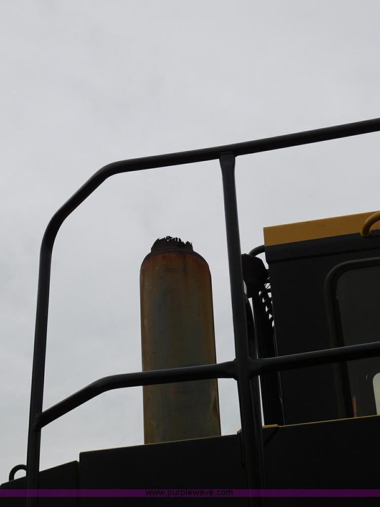 image for item K7176 1998 Caterpillar D400E articulated haul truck