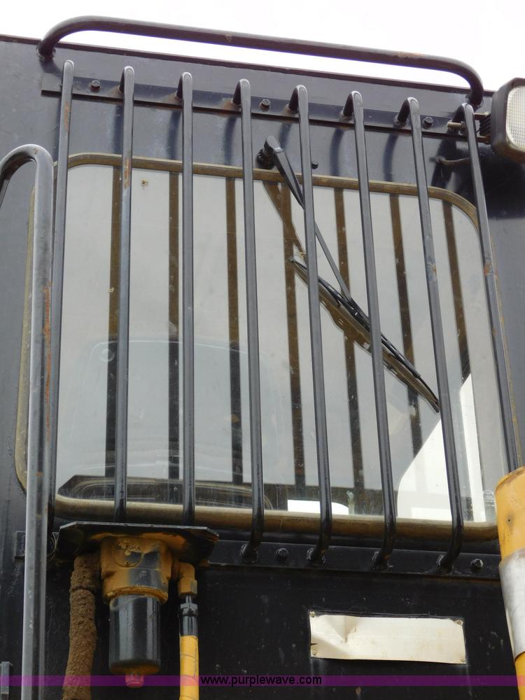 image for item K7176 1998 Caterpillar D400E articulated haul truck