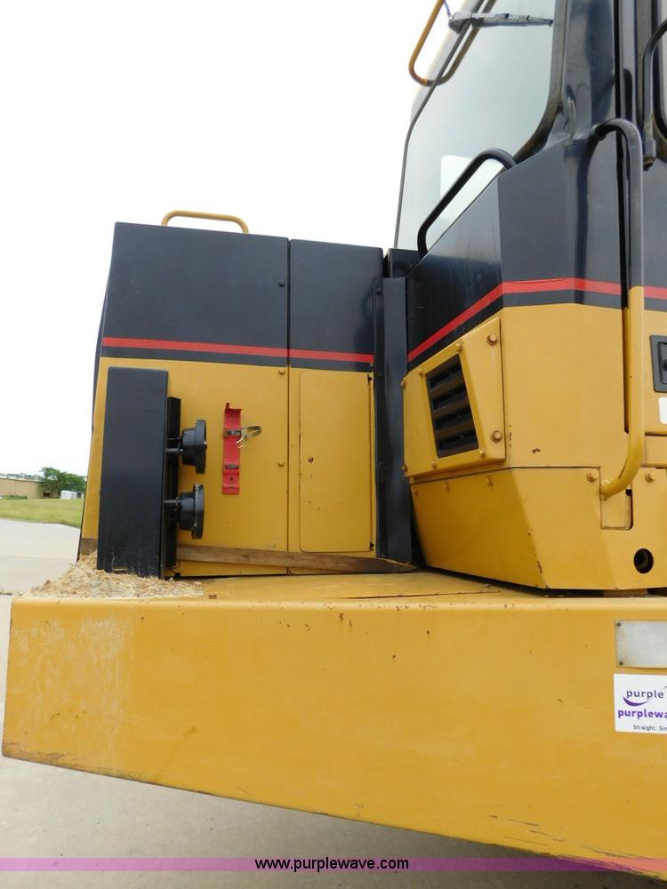 image for item K7176 1998 Caterpillar D400E articulated haul truck
