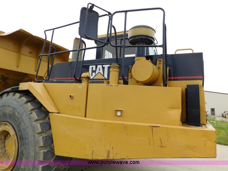 image for item K7176 1998 Caterpillar D400E articulated haul truck