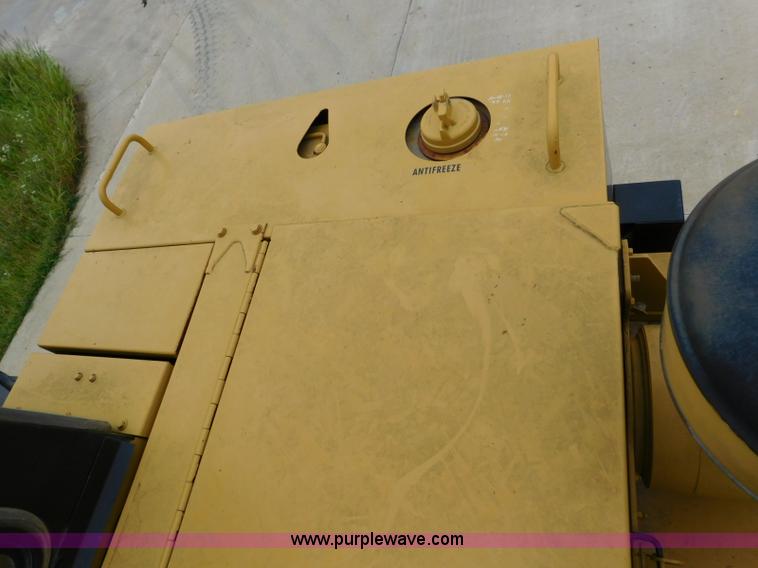 image for item K7176 1998 Caterpillar D400E articulated haul truck