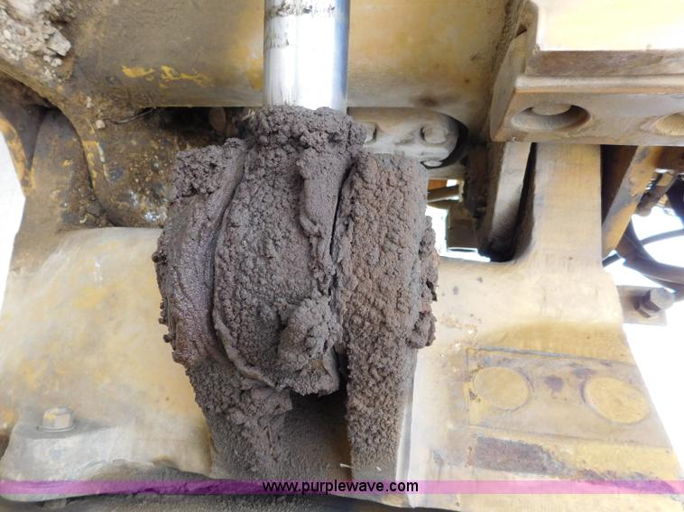 image for item K7176 1998 Caterpillar D400E articulated haul truck