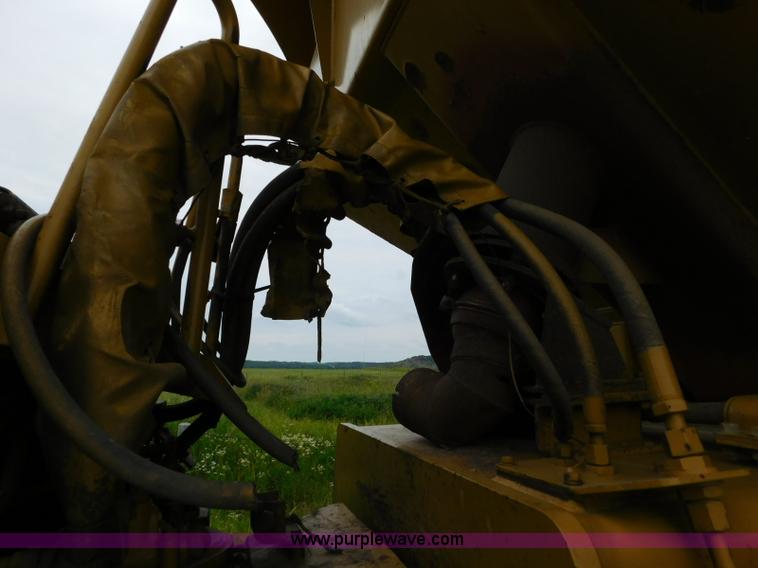 image for item K7176 1998 Caterpillar D400E articulated haul truck