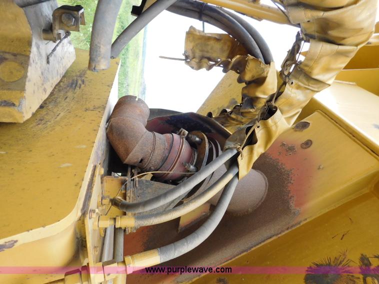 image for item K7176 1998 Caterpillar D400E articulated haul truck