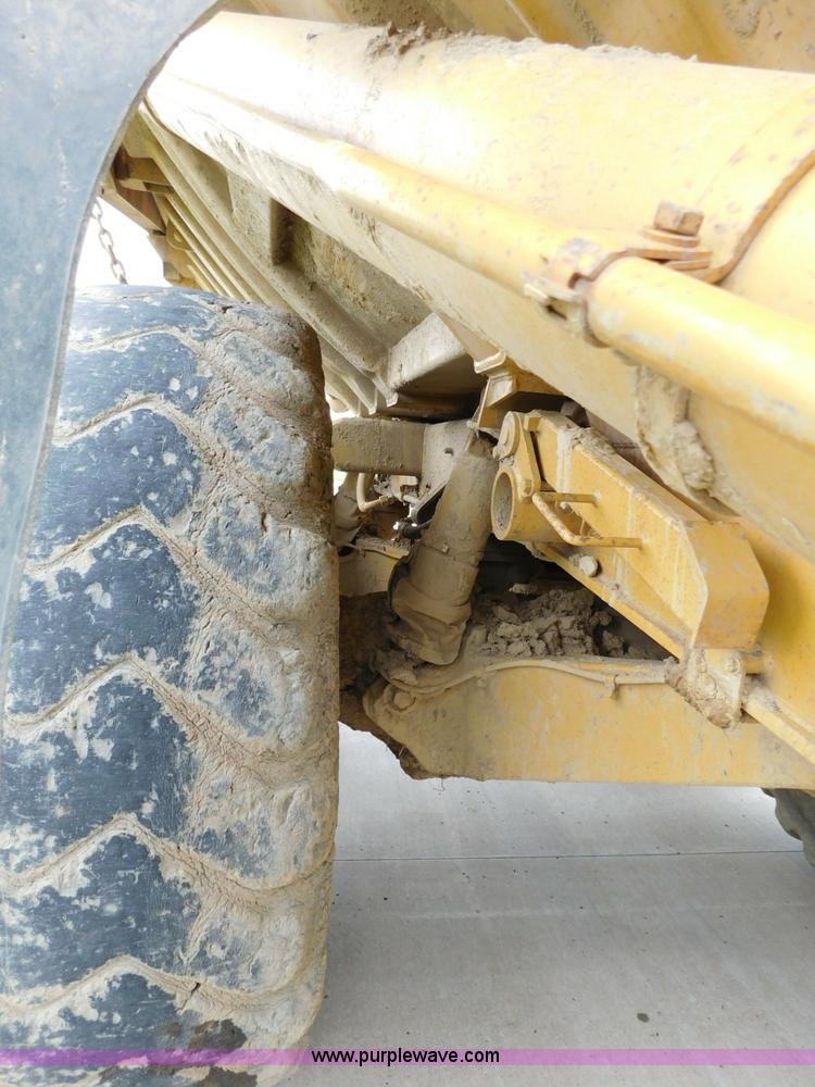 image for item K7176 1998 Caterpillar D400E articulated haul truck