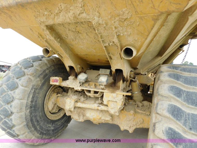 image for item K7176 1998 Caterpillar D400E articulated haul truck