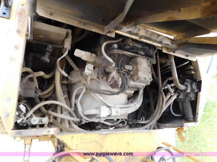 image for item K7176 1998 Caterpillar D400E articulated haul truck